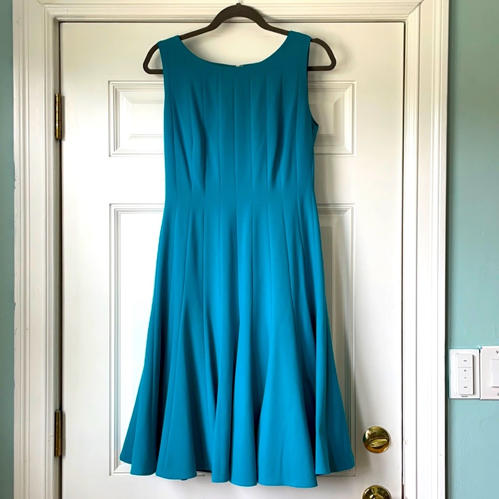 👗 Gorgeous Turquoise Fluted Calvin Klein Dress